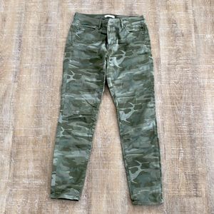 Loft size 4 camo pants
